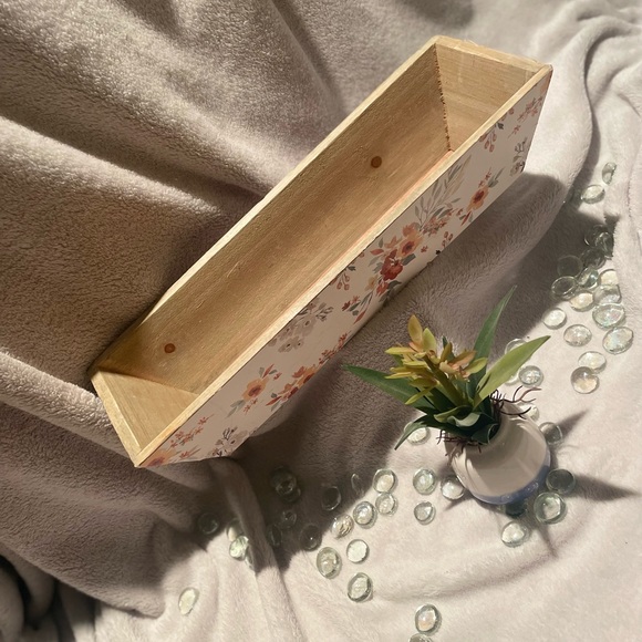 ‼️3/$33‼️ l✨🍶 BNWT Decorative tray🍶✨ - Picture 3 of 6